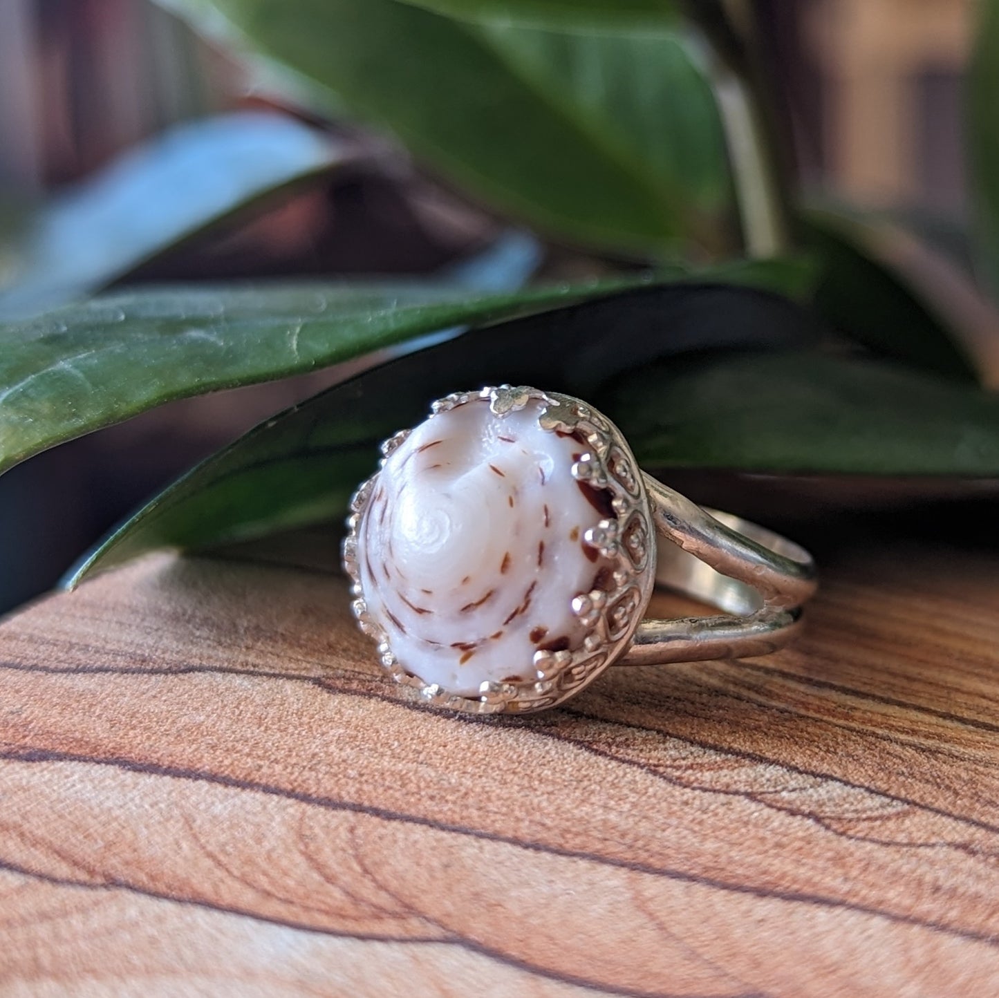 White & Brown Swirl Puka Ring